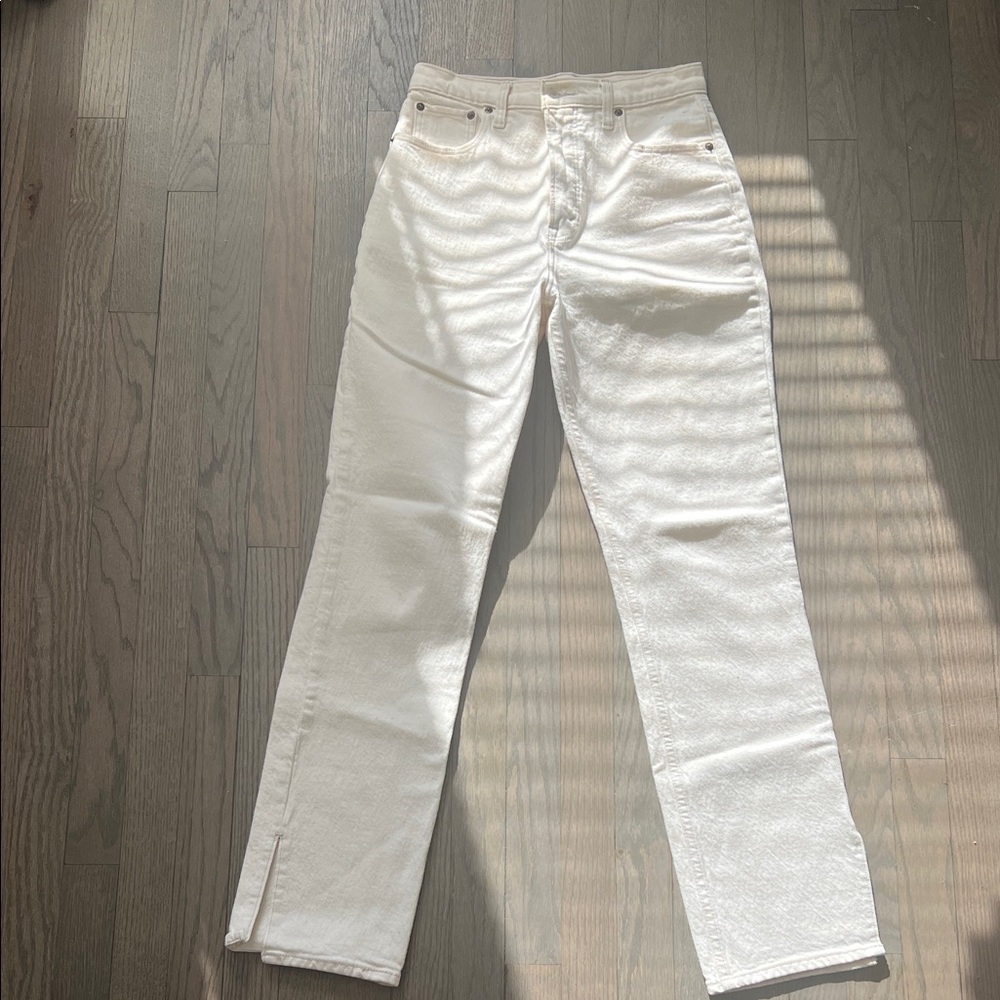 Abercrombie & Fitch Cream 90’s Straight Ultra High Rise Jeans